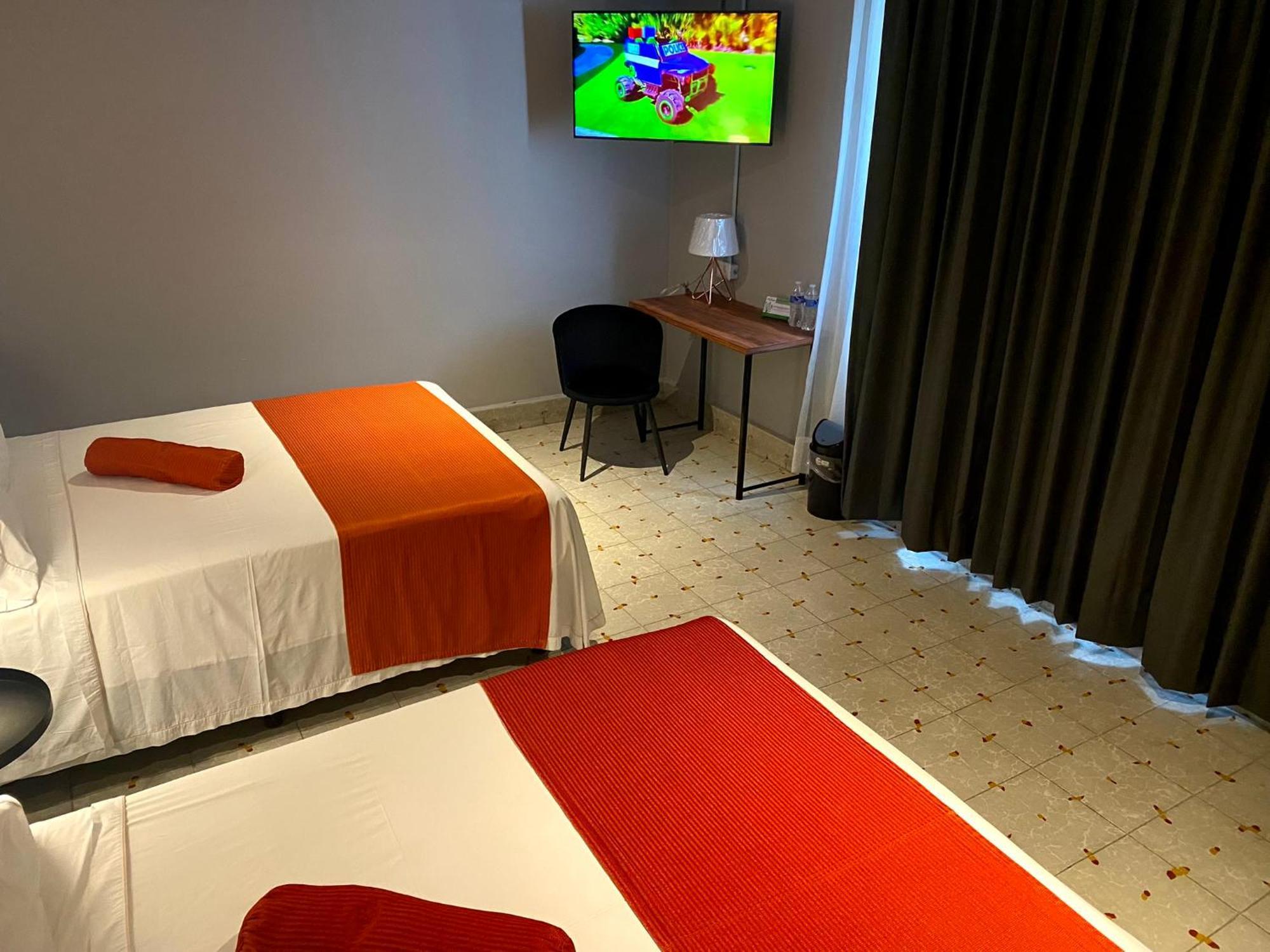 Hotel El Pedregal Matehuala Kültér fotó