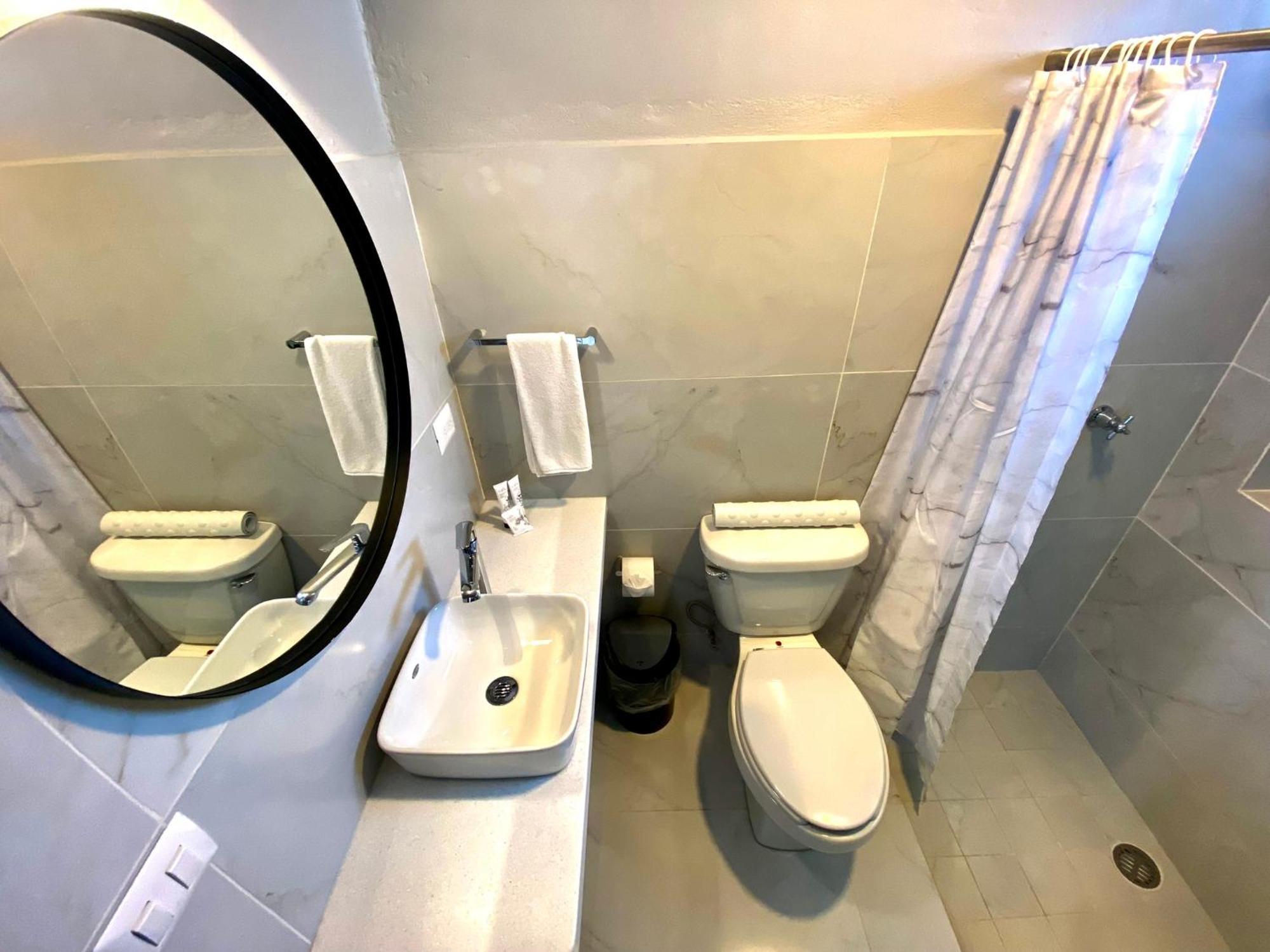 Hotel El Pedregal Matehuala Kültér fotó