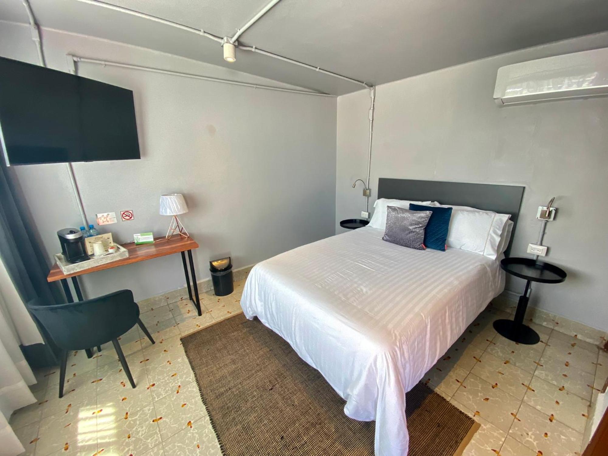Hotel El Pedregal Matehuala Kültér fotó